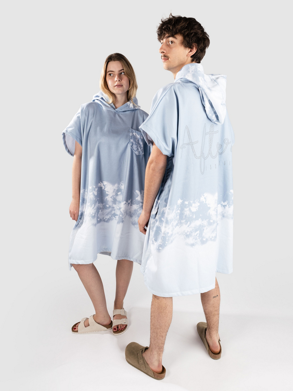 After Gradient Surf Poncho bleached blue