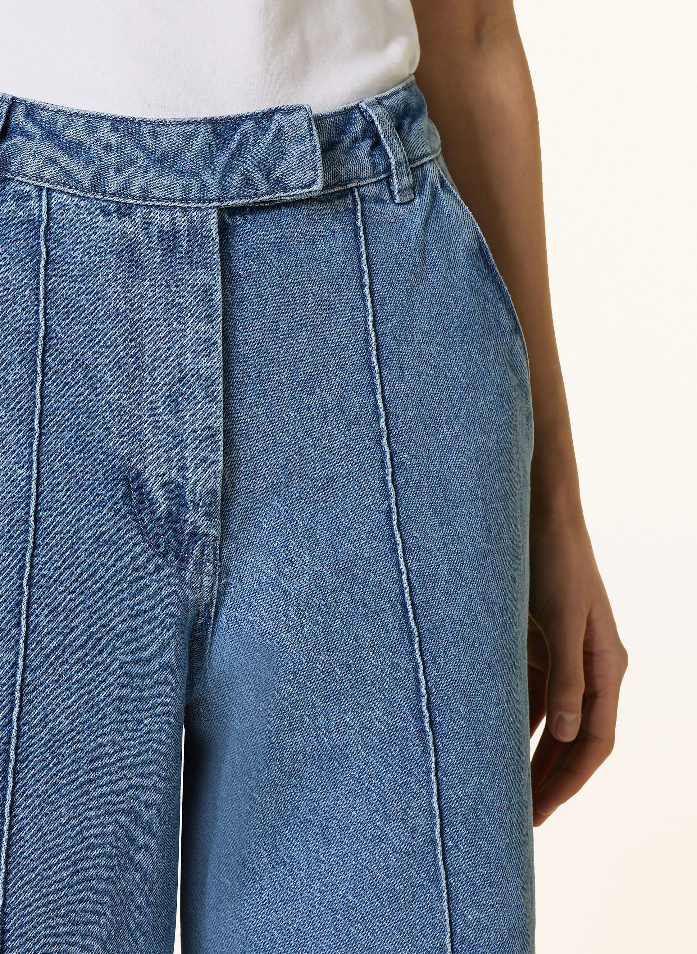 REMAIN Jeans