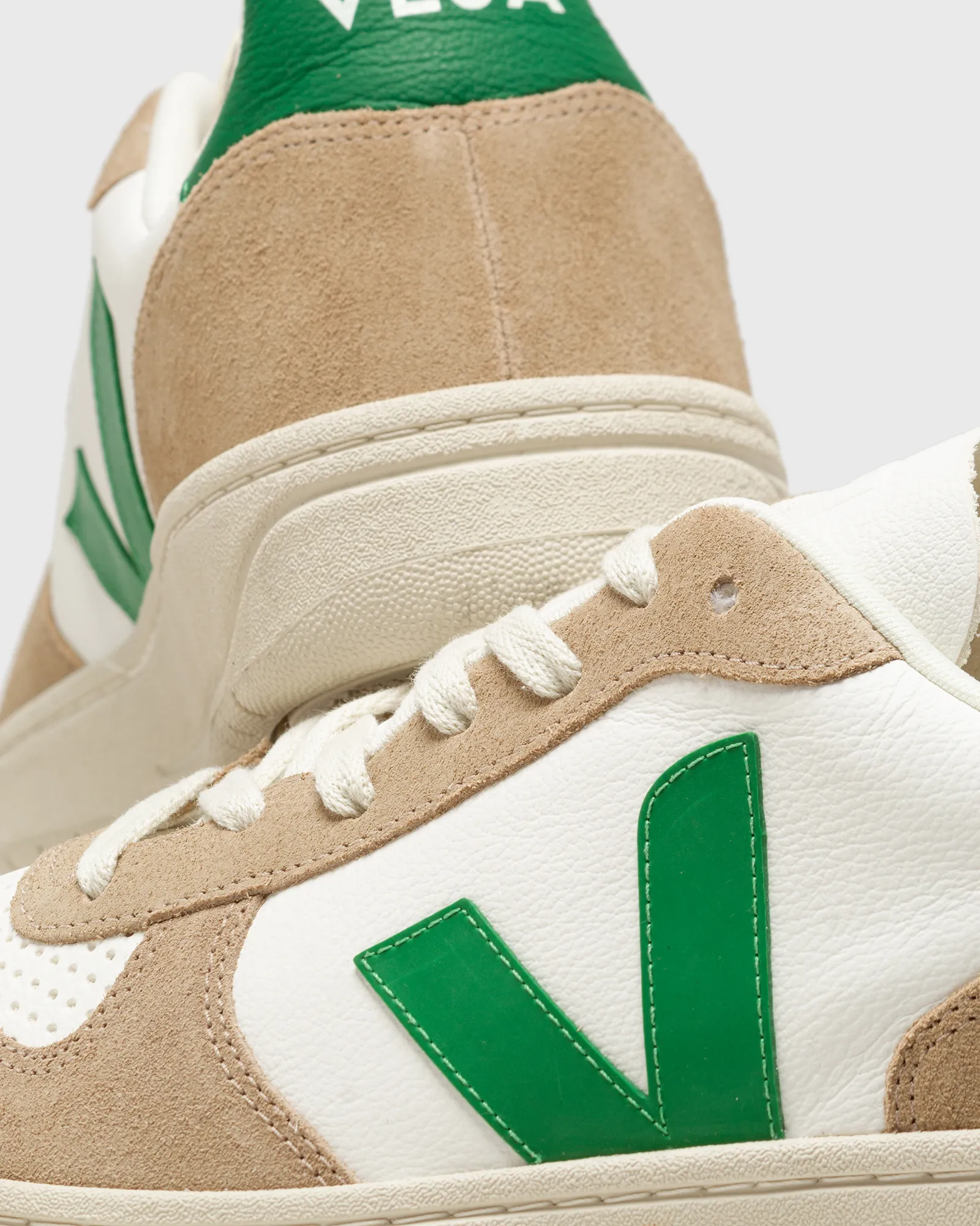 Veja V-10 CHFREE
