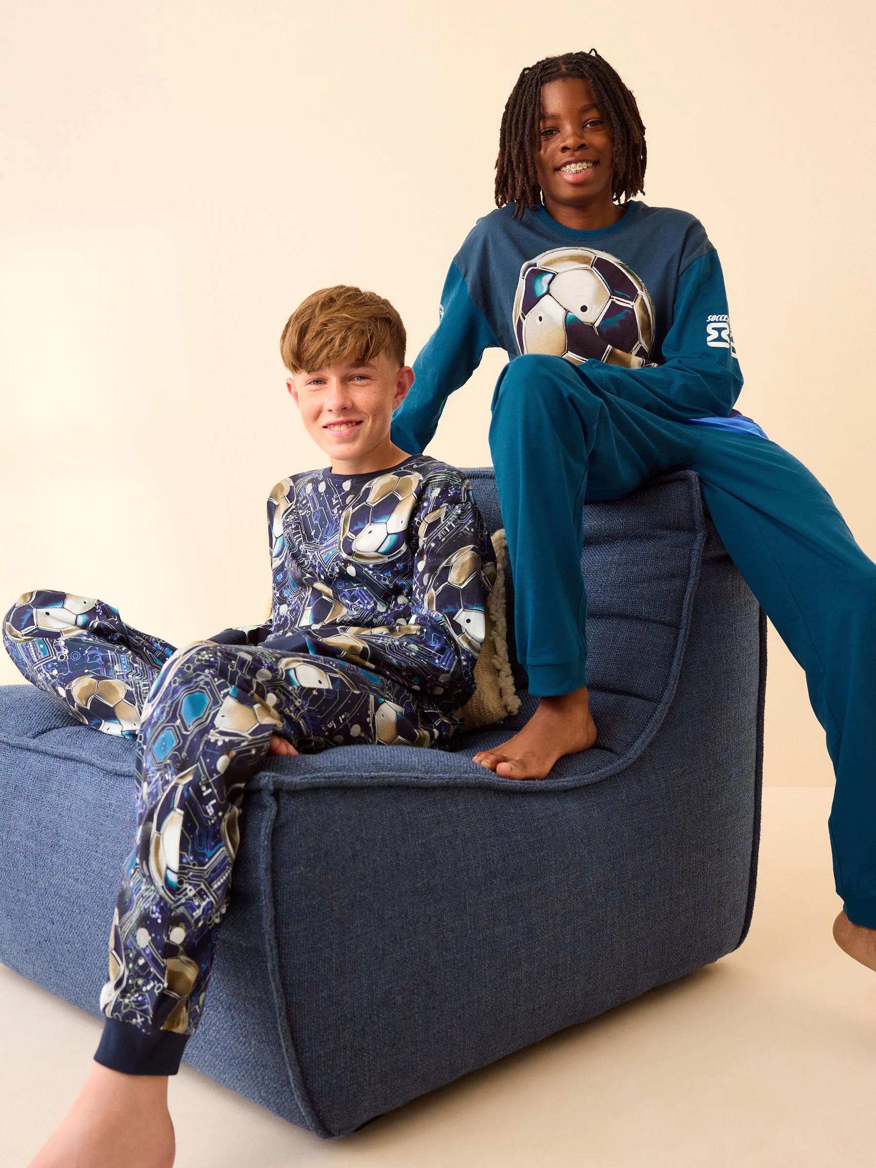 Blauw voetbal - Verpakking van 2 pyjama's met lange mouwen (3-16 jr)