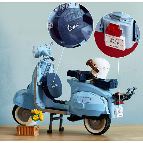 LEGO Icons Vespa 125 10298
