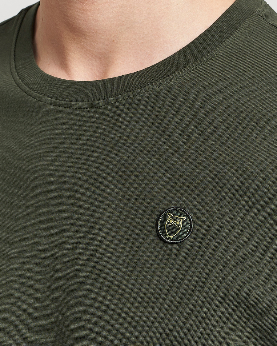 KnowledgeCotton Apparel Loke Badge T-Shirt Forest Night