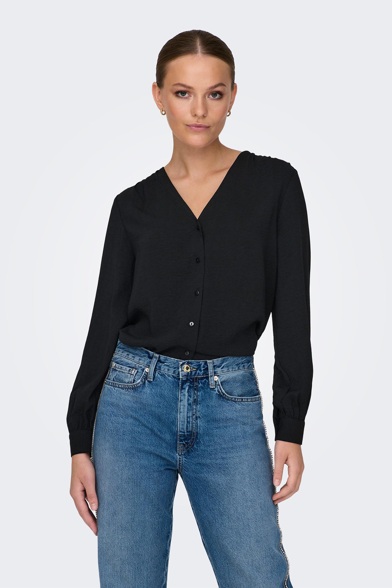 blusa com decote em V