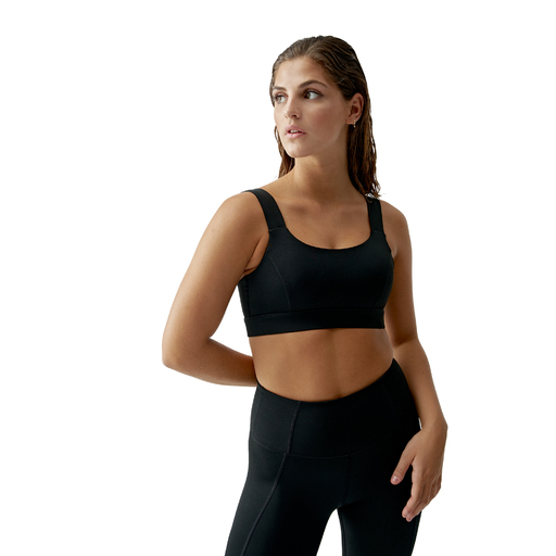 Rina, a melhor nascida viva para o yoga.
