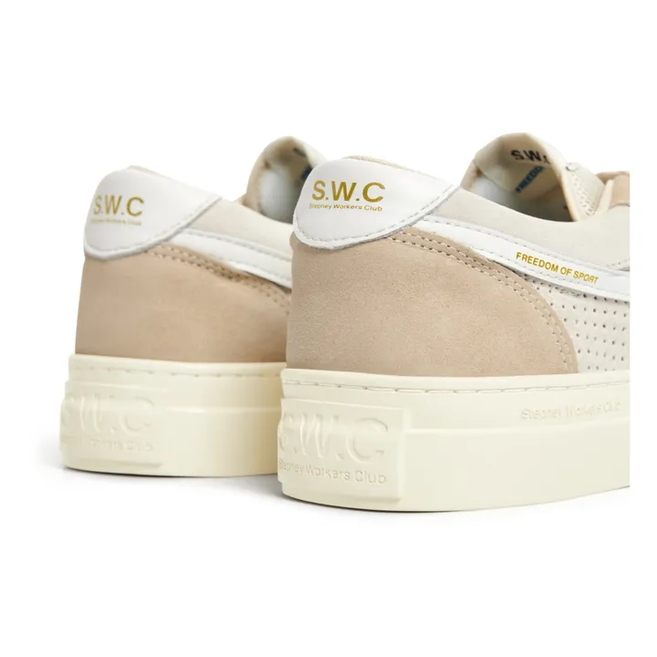 Stepney Workers Club Baskets Dellow S-Strike Track | Beige