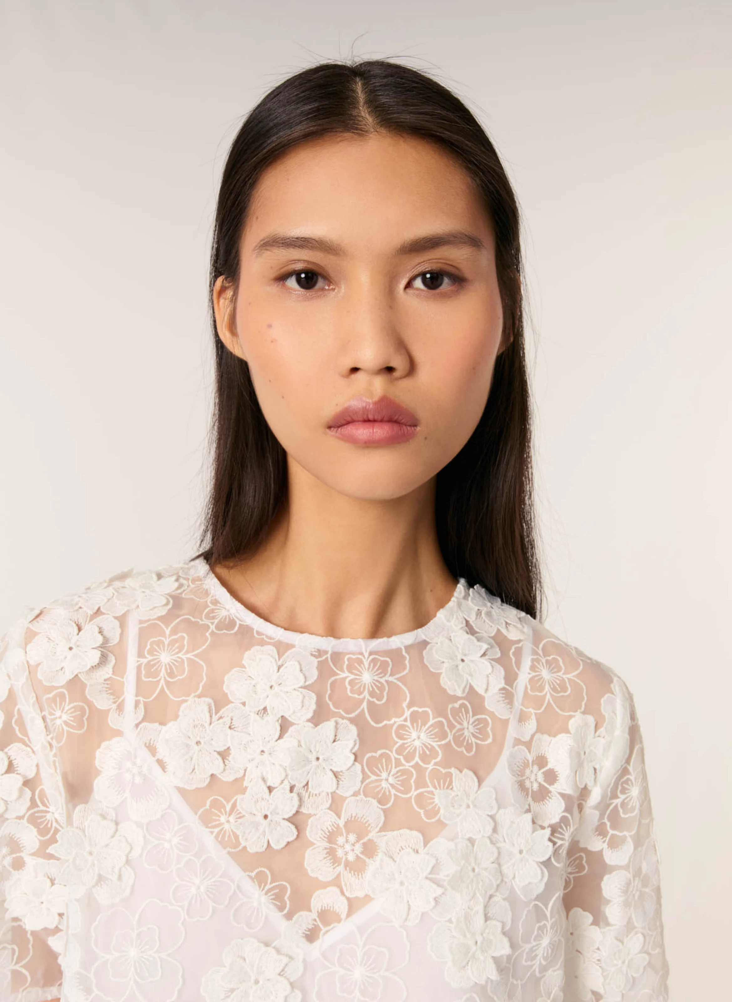 Top manches courtes à broderies fleuries | Blanc