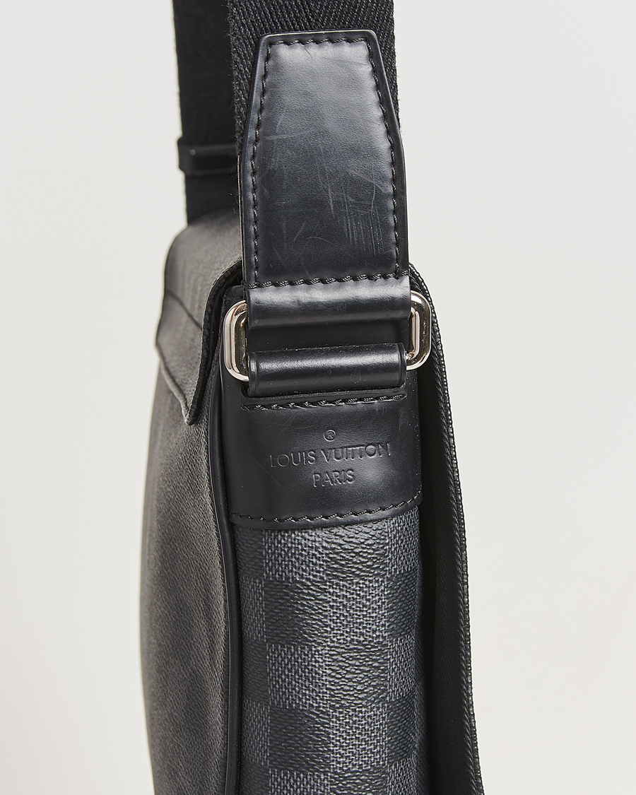 Louis Vuitton Pre-Owned District PM Messenger Bag Damier Graphite
