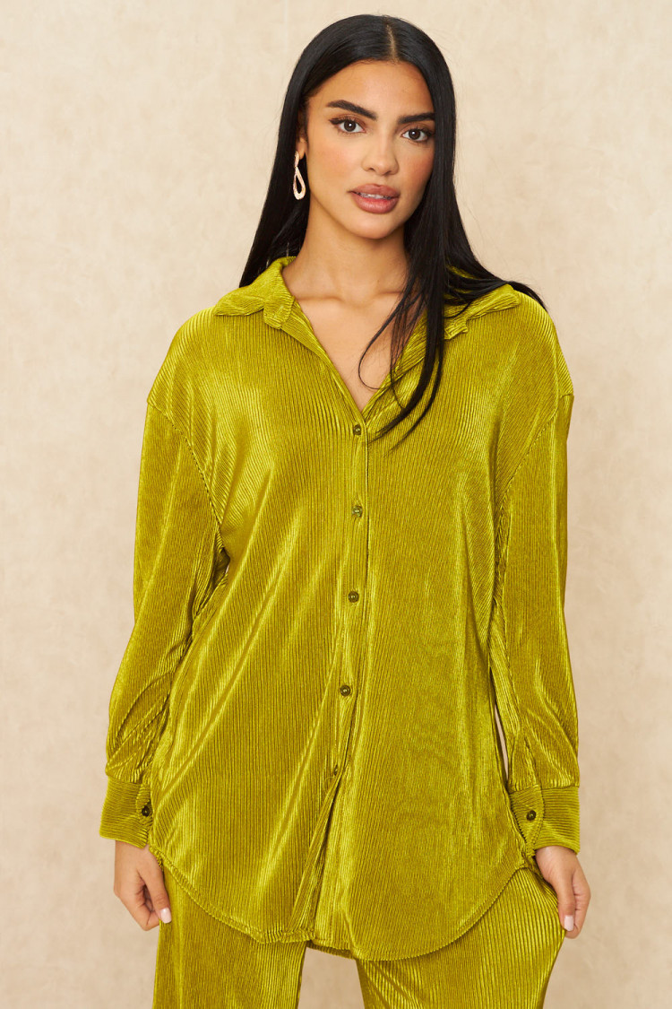 Ensemble vert clair satiné et plissé chemise + pantalon