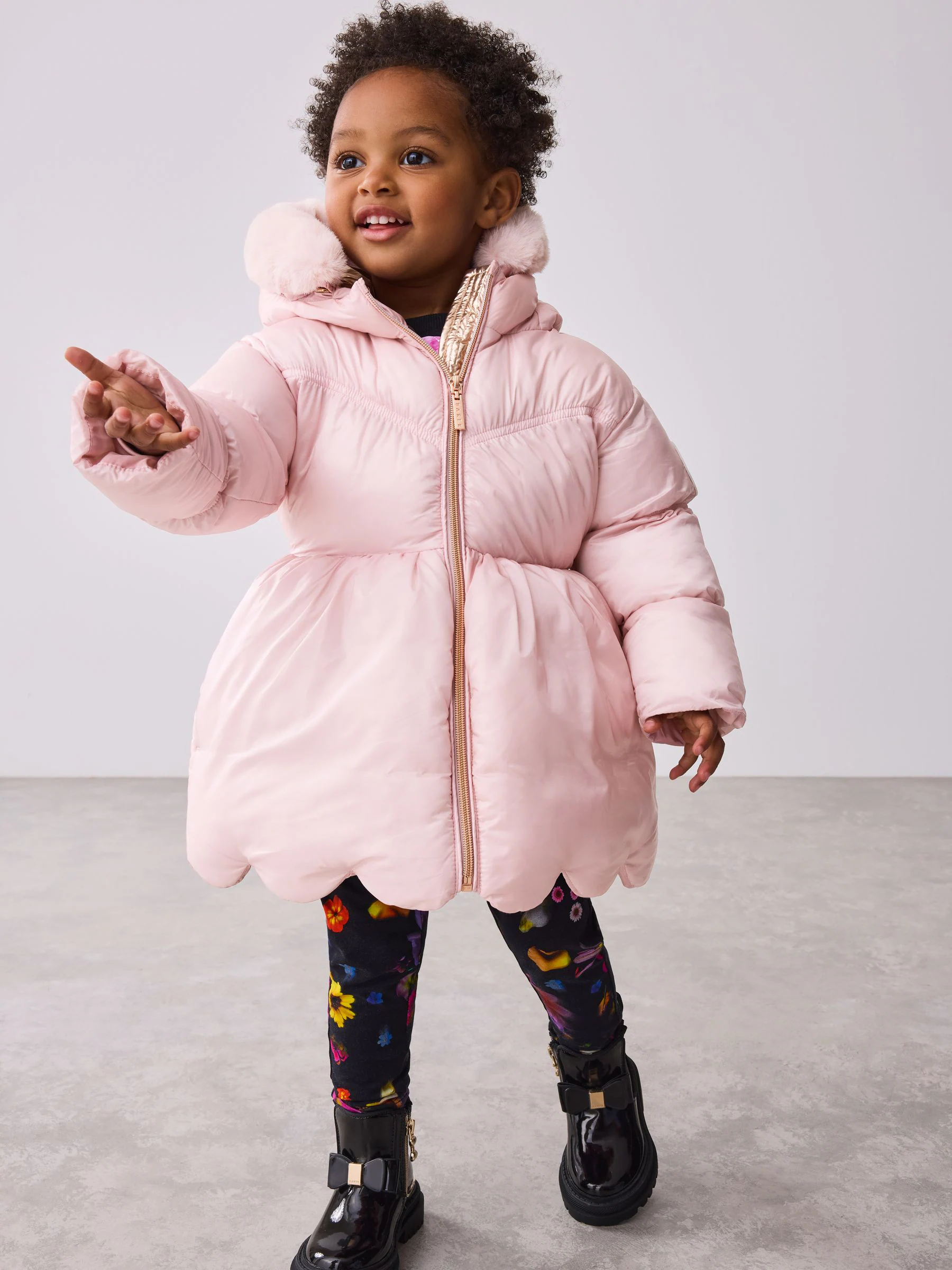 Roze - Baker by Ted Baker Regenbestendige gewatteerde jas met geschulpte rand en afneembare tas