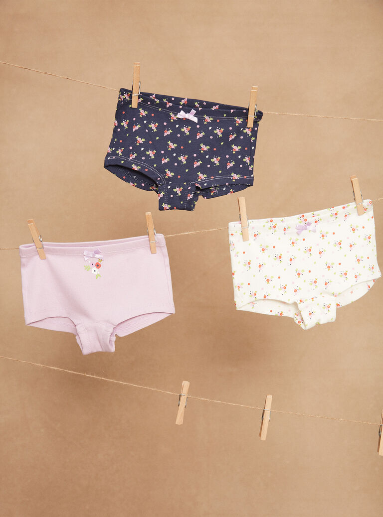 3 shortys bleu, mauve et écru à imprimé et motifs fleuris