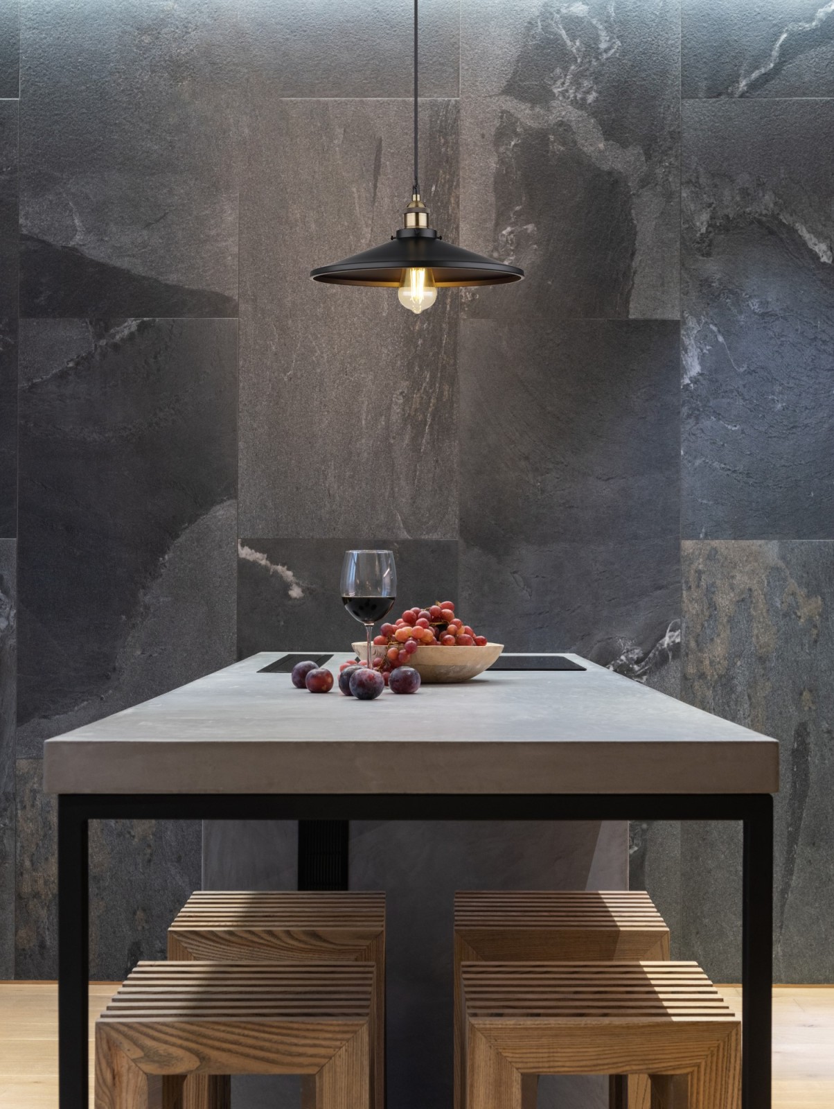 Hängeleuchte - messingfarben-schwarz matt - 120 cm