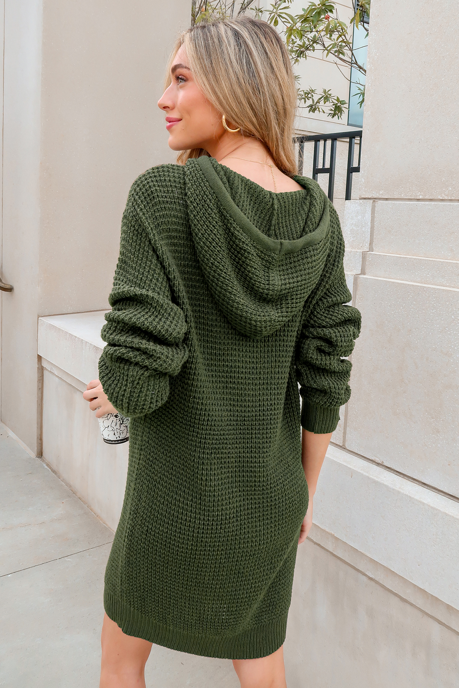 Robe pull à capuche avec cordon verte