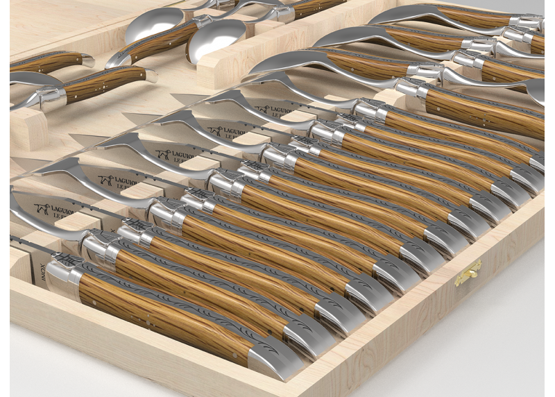 Service Laguiole de 24 pièces avec un manche en bois de chêne et mitres en acier inoxydable