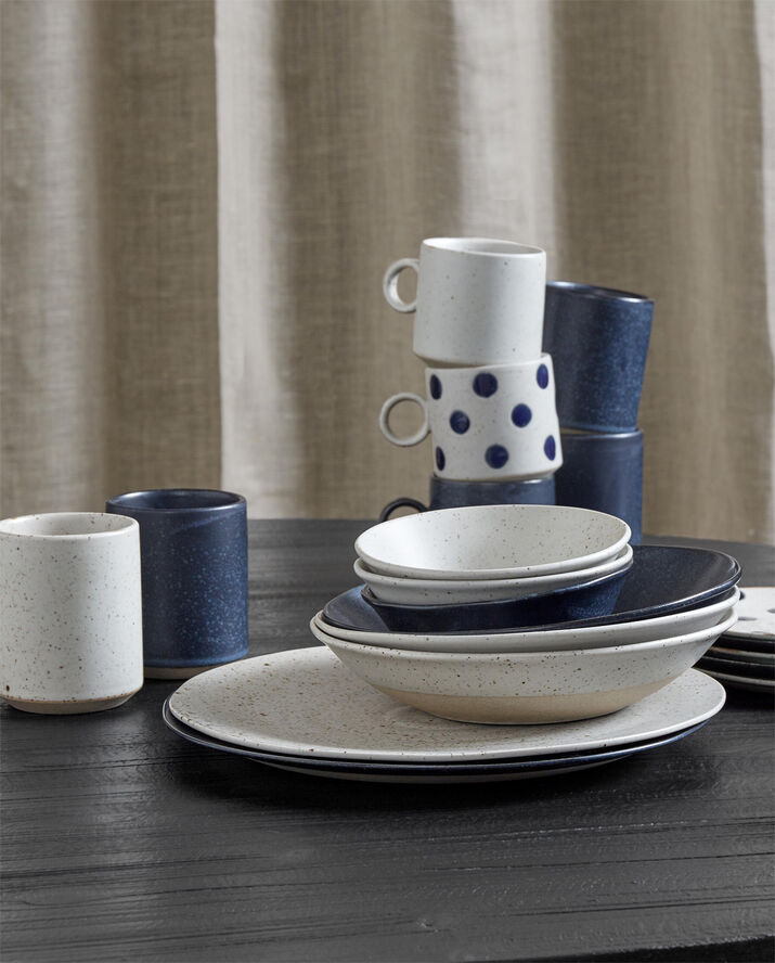 Nordal GRAINY plate, L, sand