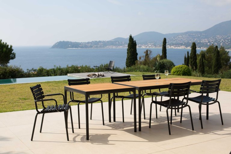 Houe Four tuintafel 210x90 zwart, zwart onderstel