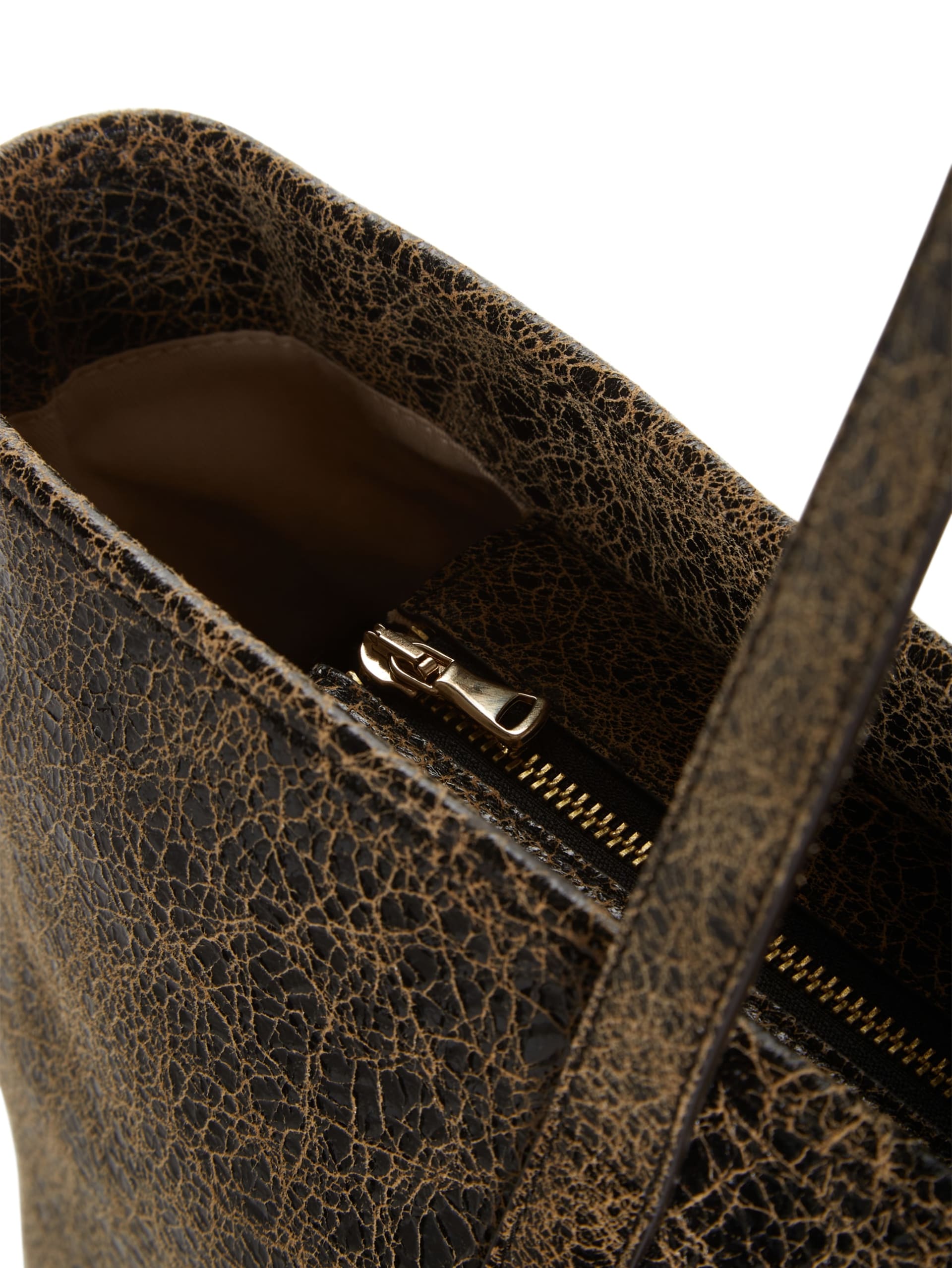 Bolsa Serapia em couro craquelado