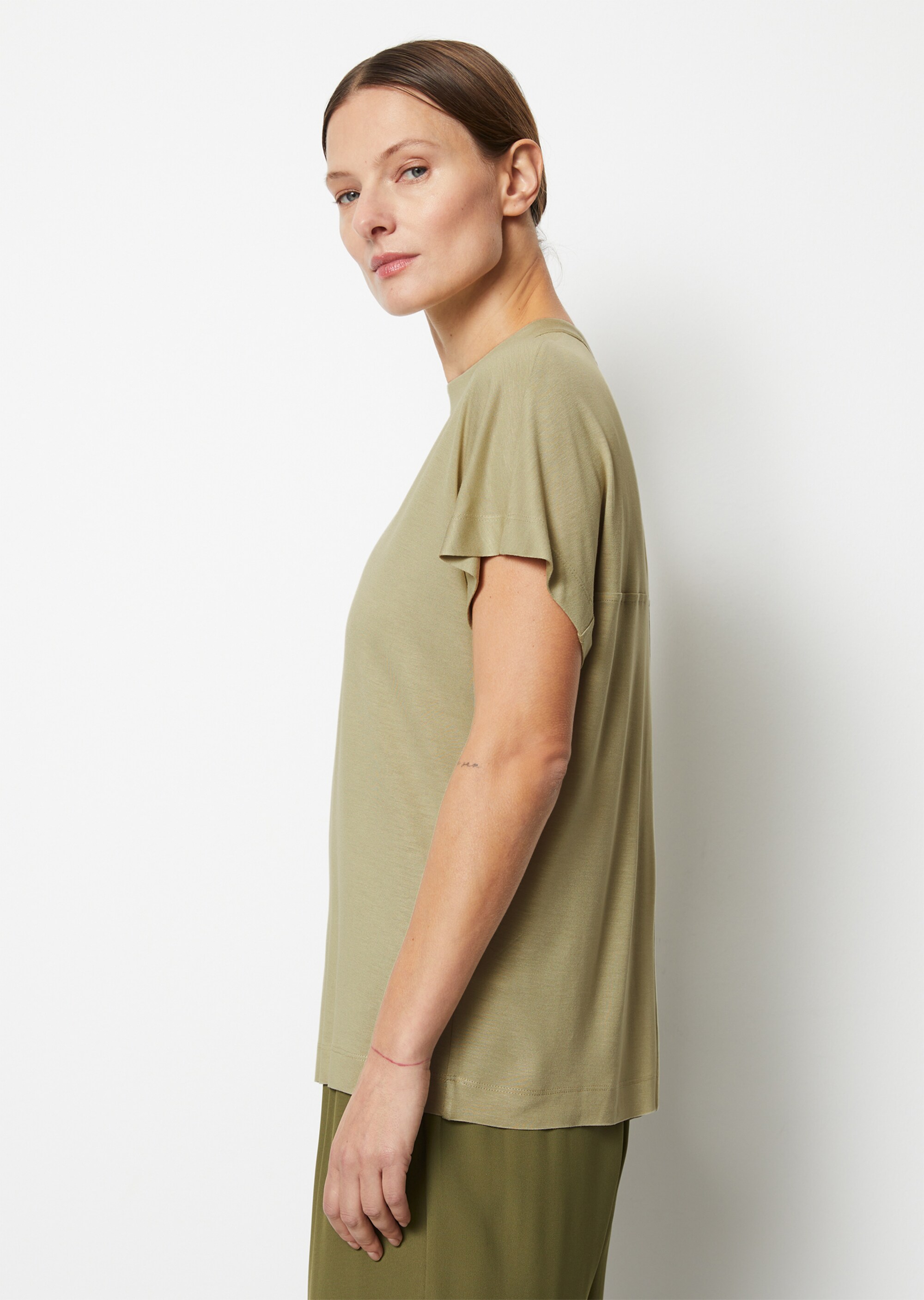 Elegantes T-Shirt looseaus LENZING™ ECOVERO™