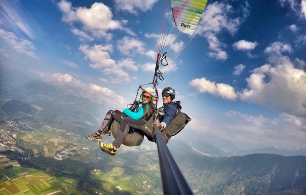Gleitschirmfliegen in Bruneck als Geschenkidee