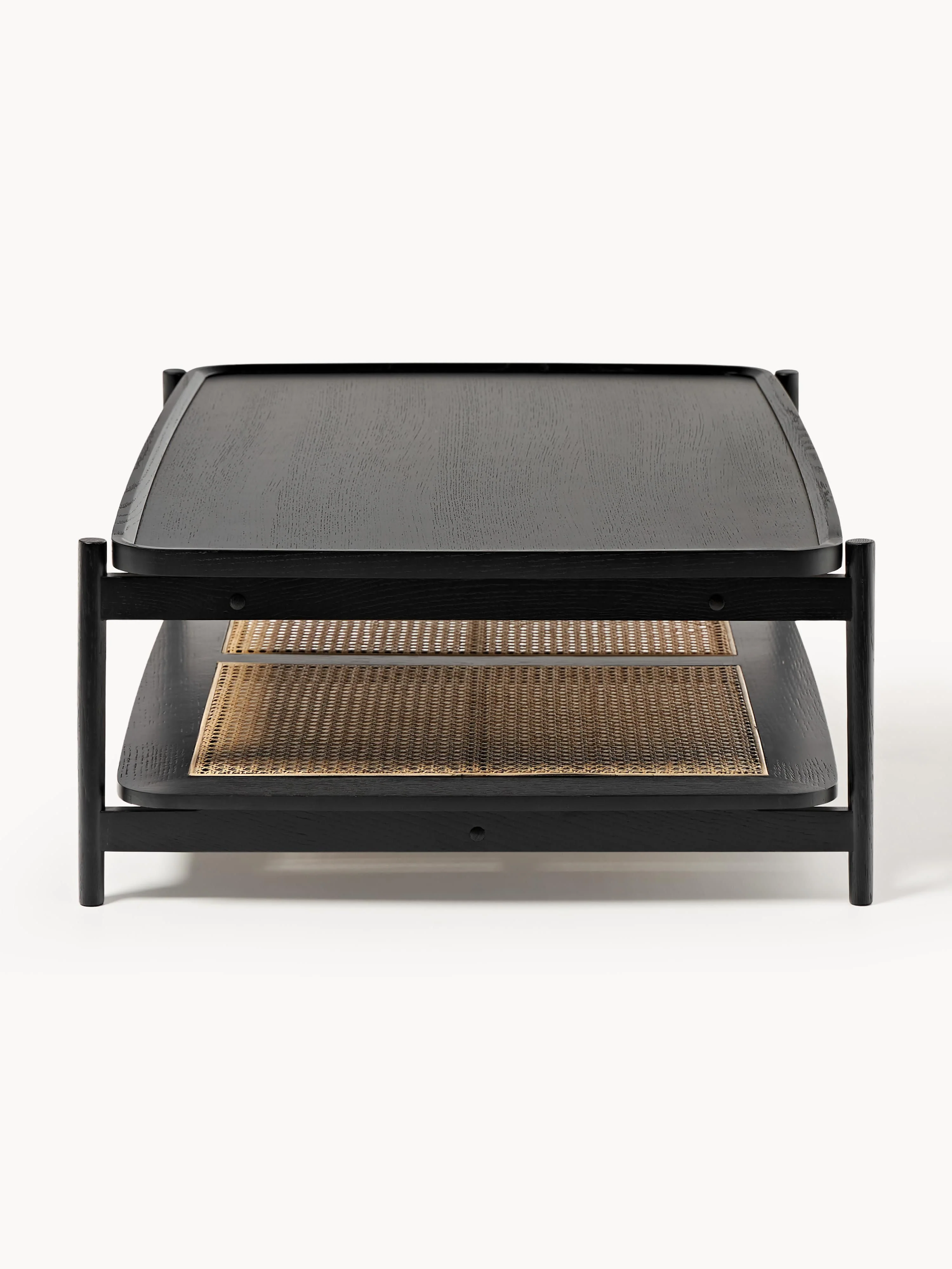 Houten salontafel Libby met plank van Weens vlechtwerk