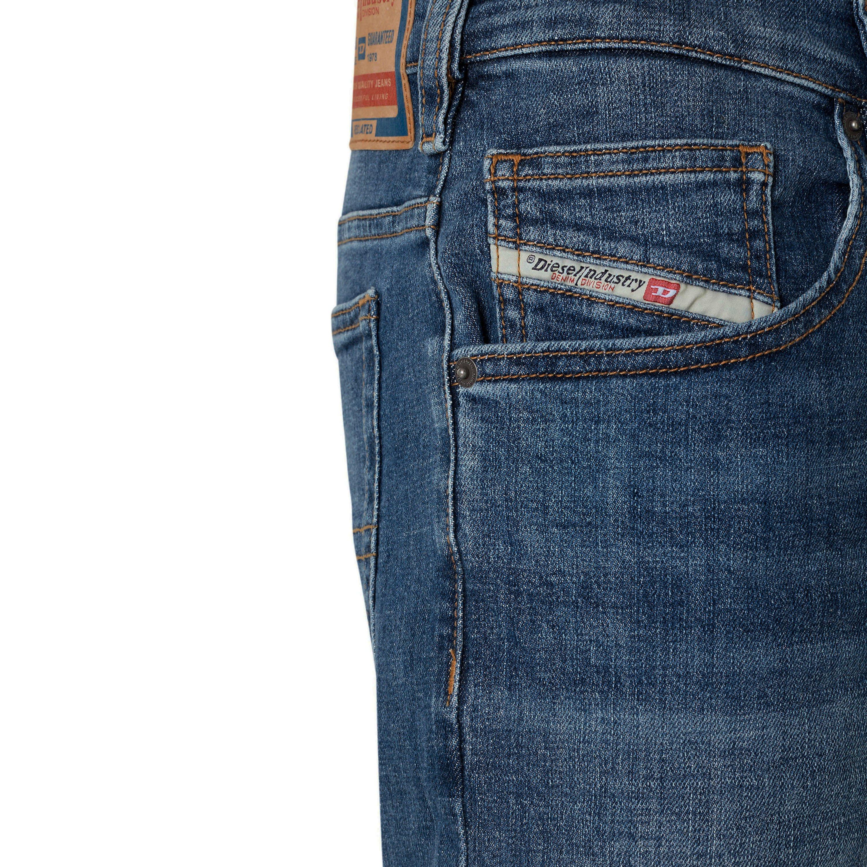 Diesel D Yennox Tapered Jeans
