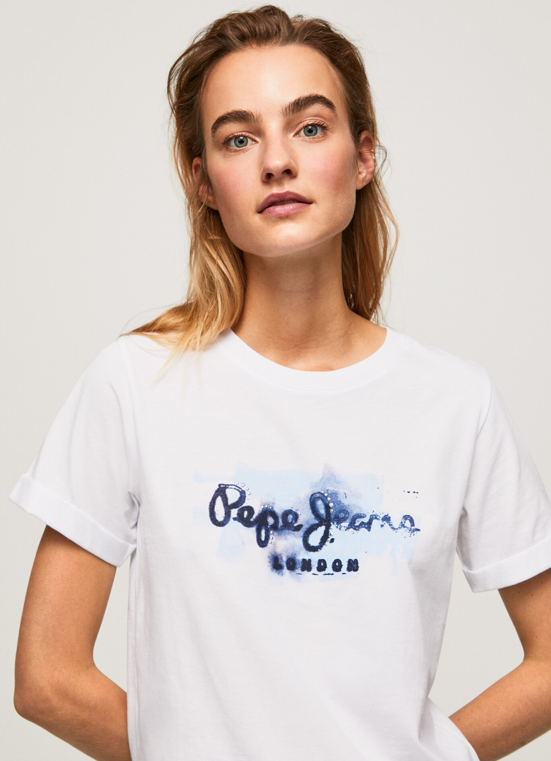 Camiseta de algodão com logo em degradê - branca