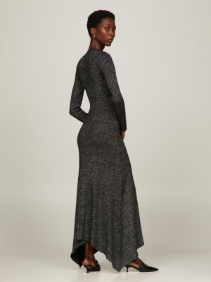 Vestido longo metálico acinturado e evasê