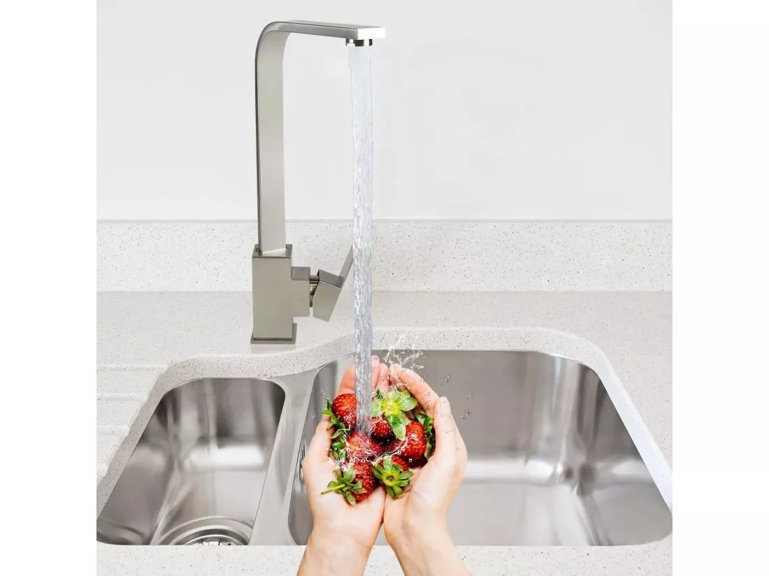 NETTLIFE Robinet de Cuisine avec Poignée Unique, Robinet de Cuisine en Acier Inoxydable, Robinet de Cuisine à Haute Pression, Bras Pivotant à 360°