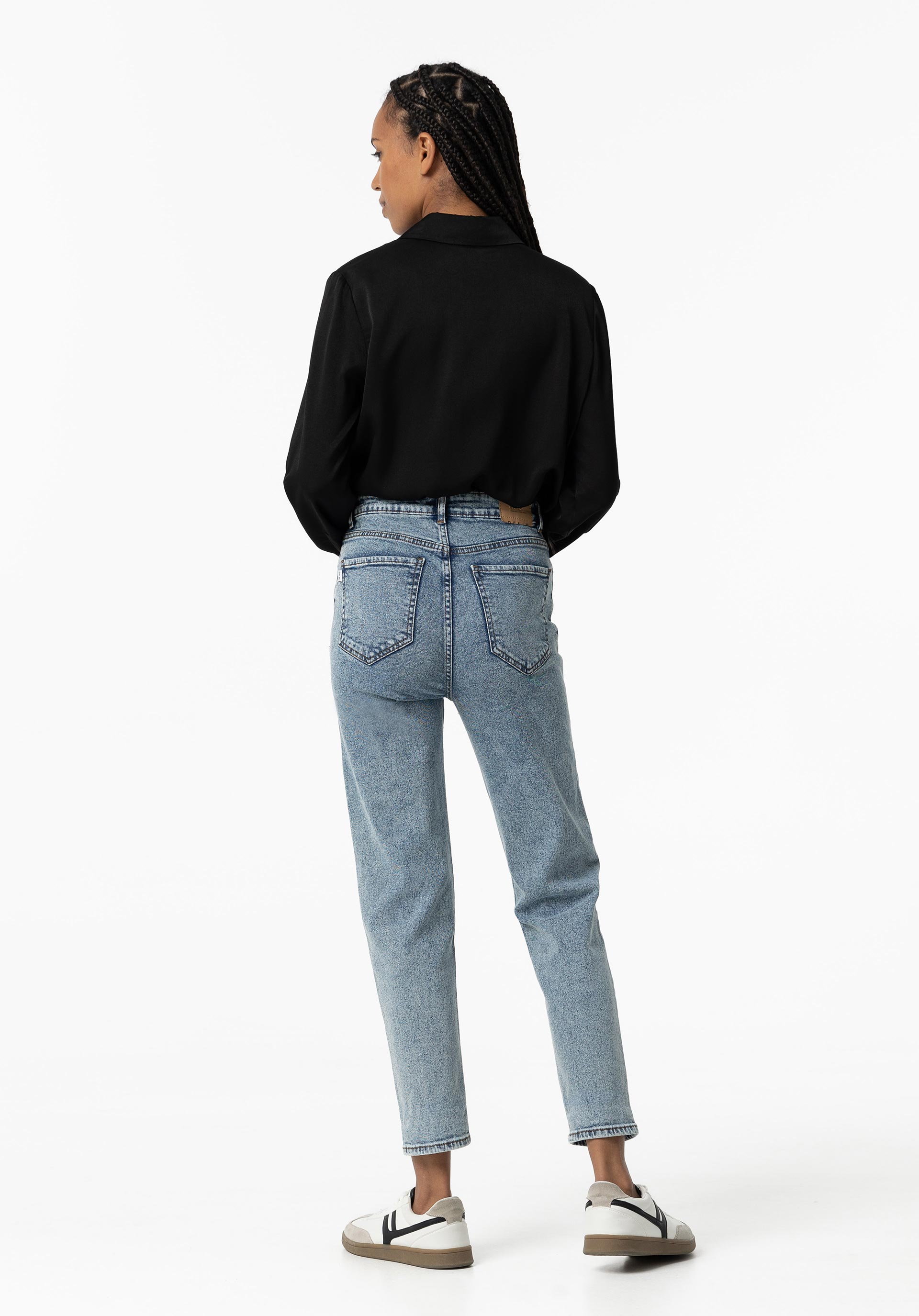 Jeans Mom Fit Cintura Alta Acid Wash