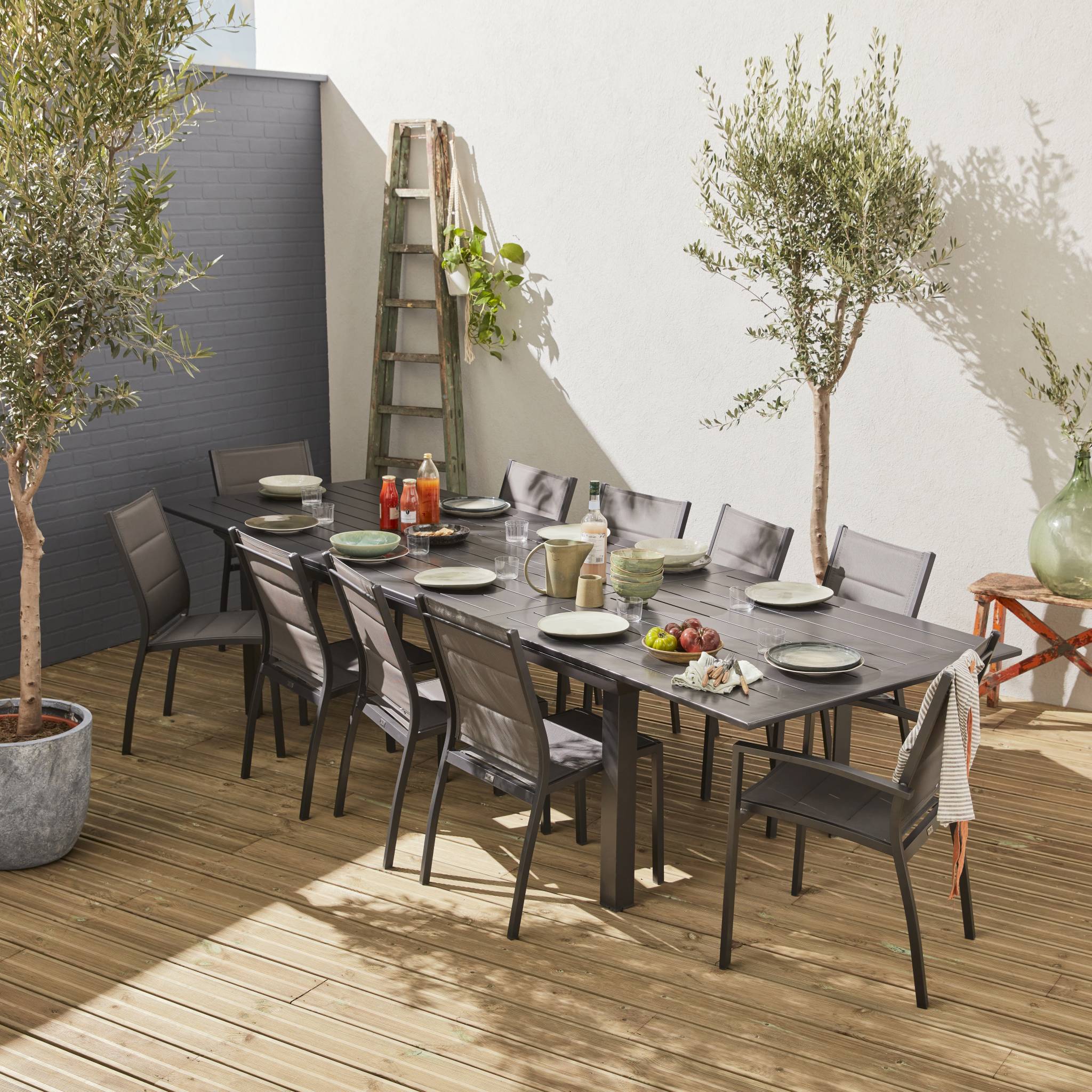 sweeek - Uitschuifbare aluminium tuinset 10 plaatsen