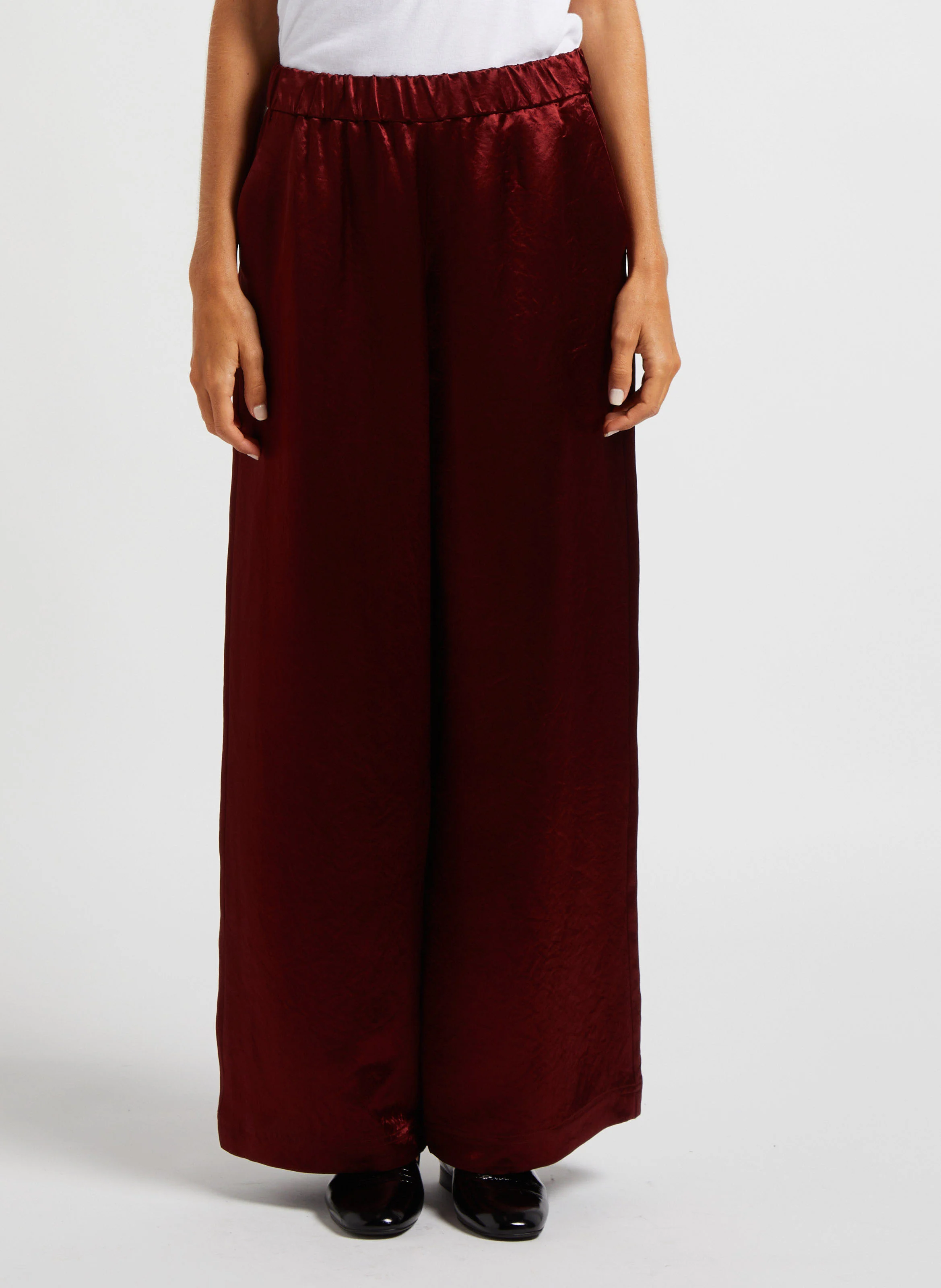 ACANTO - Pantalon large satiné| Rouge