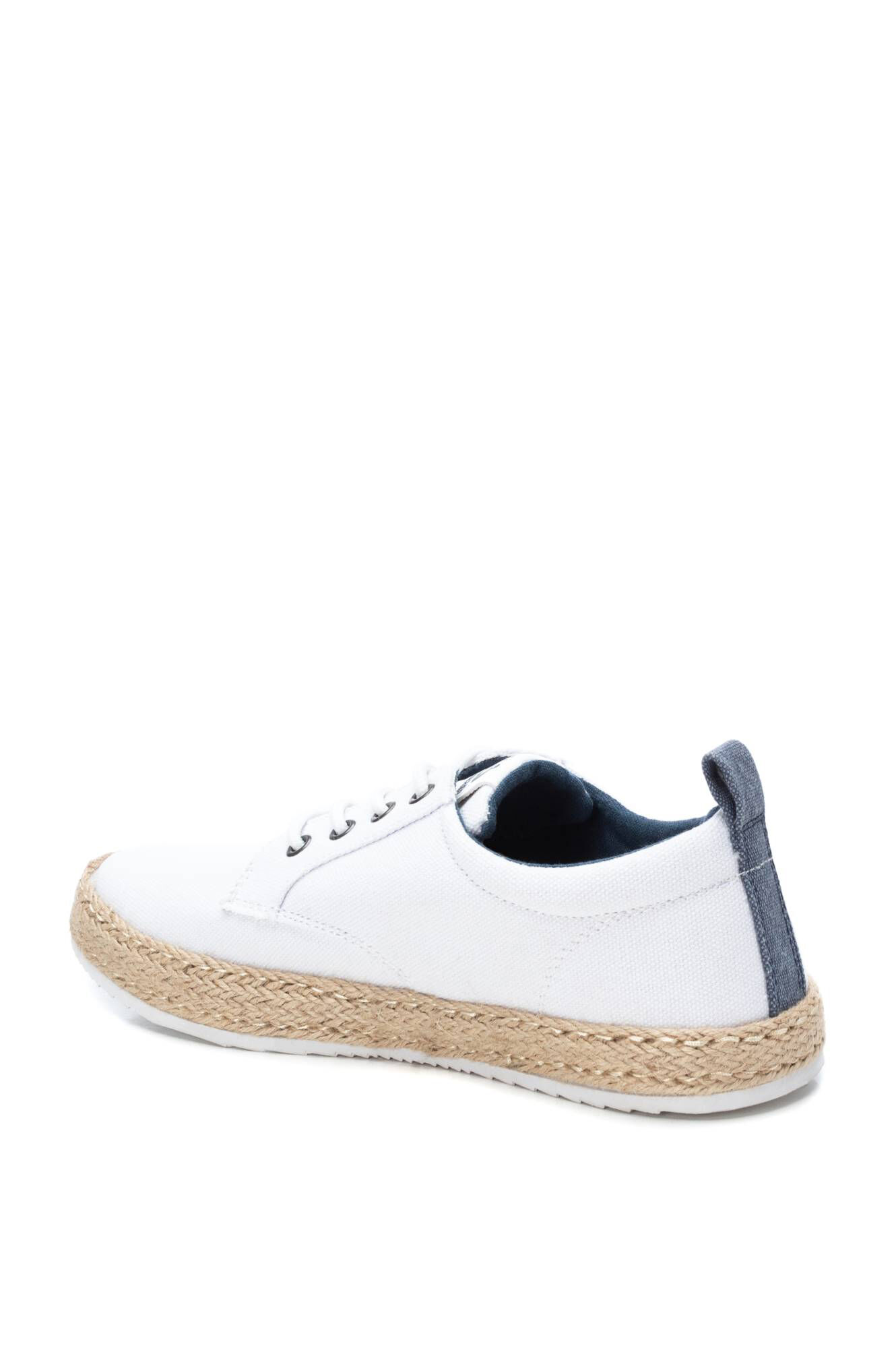 Sapatos Xti com cadarço e sola de juta - brancos