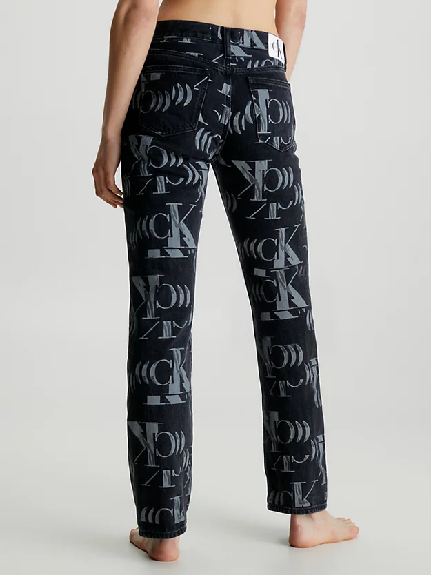 Calça jeans reta com logo por toda a peça