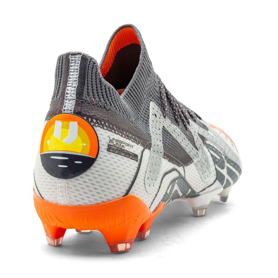 PUMA X Unisport Future Ultimate FG/AG Astronaut - Blanc/Orange/Gris ÉDITION LIMITÉE