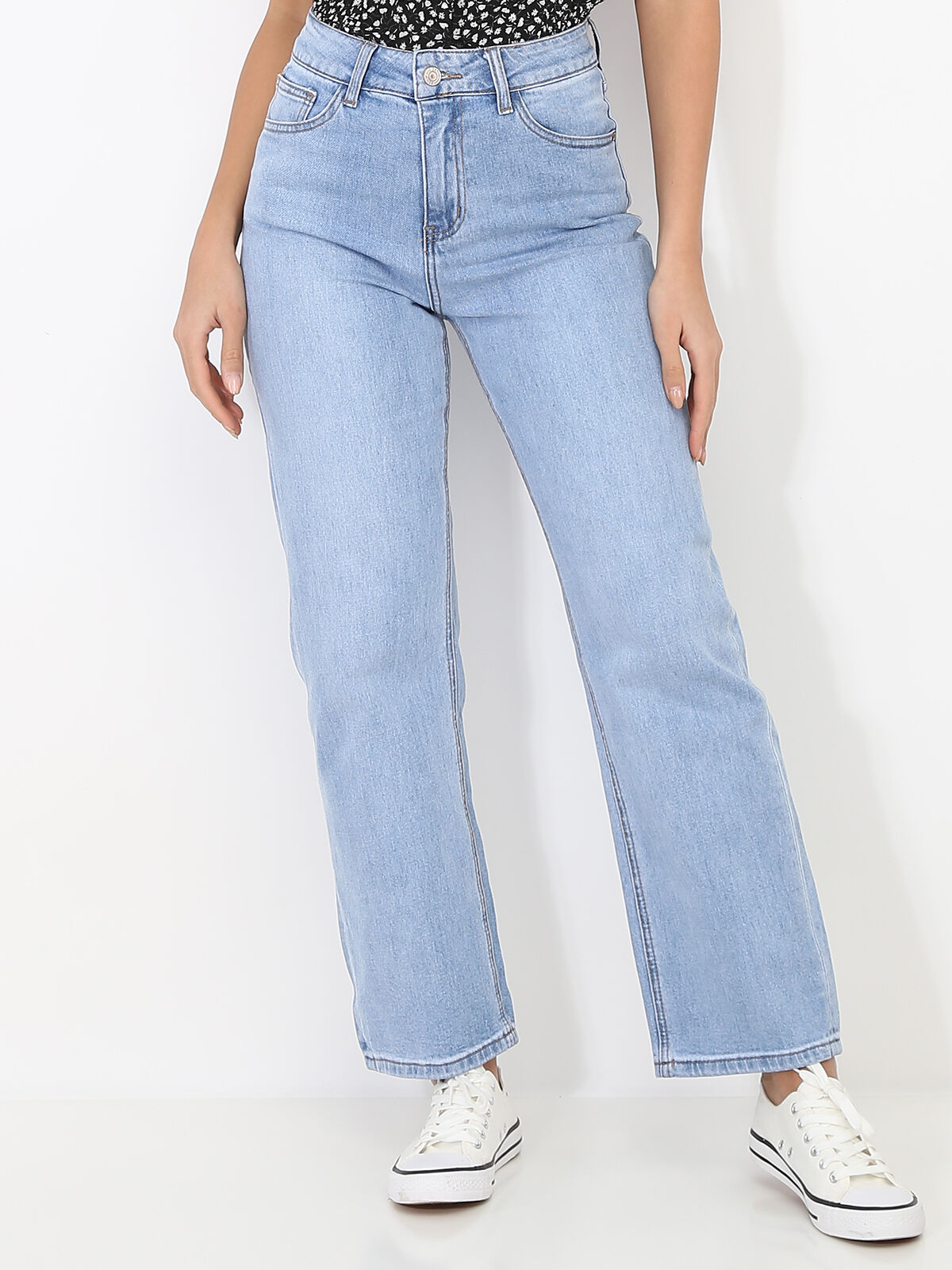 Jeans mom évasé et délavé- Bleu