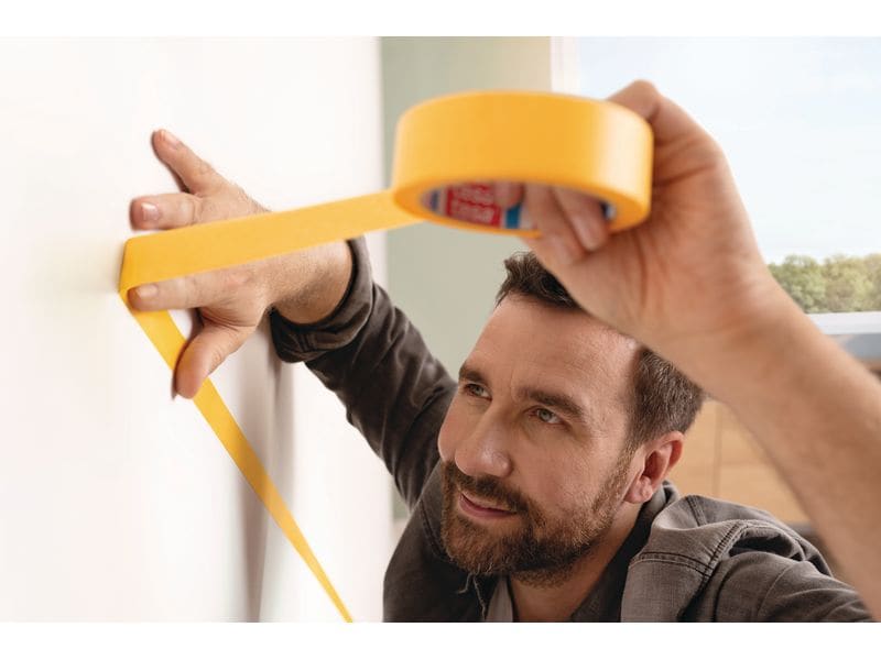 tesa Malerband Malerkrepp Perfect  50m x 19 mm Band aus dünnem Washi-Papier bei Malerarbeiten, für den Innenbereich