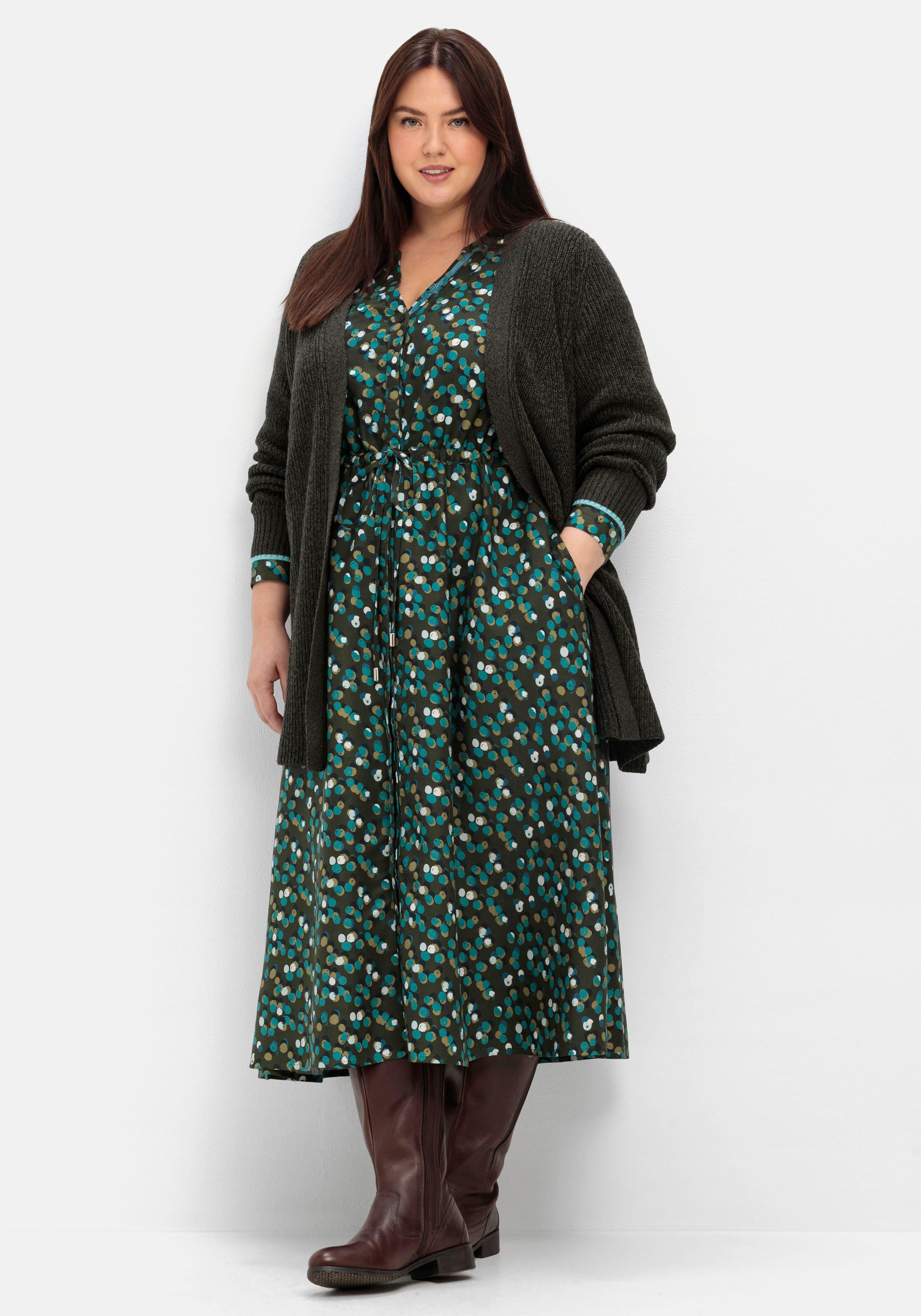 Longstrickjacke mit Perlfangmuster, in offener Form