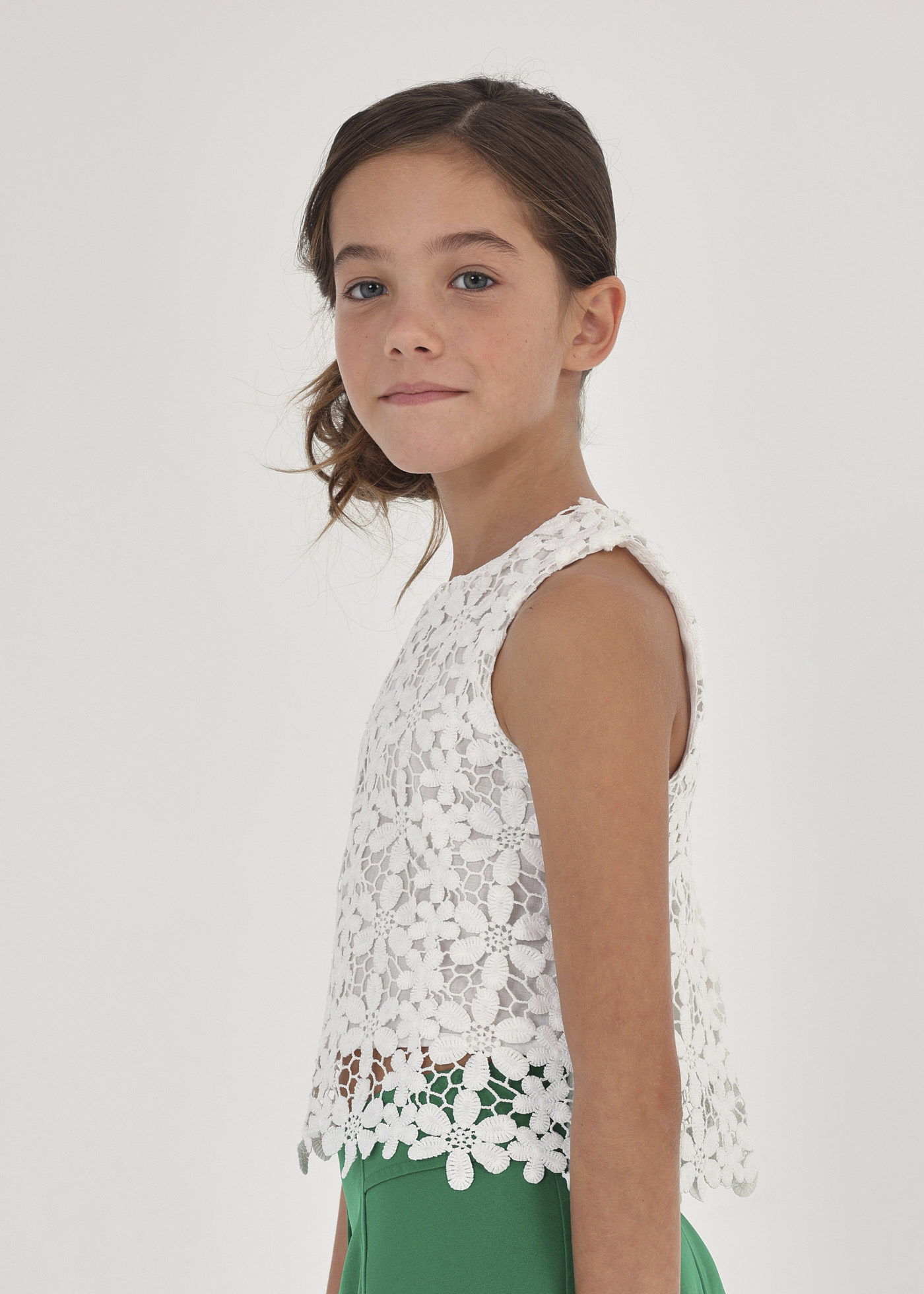 Blusa sem mangas de guipure para meninas