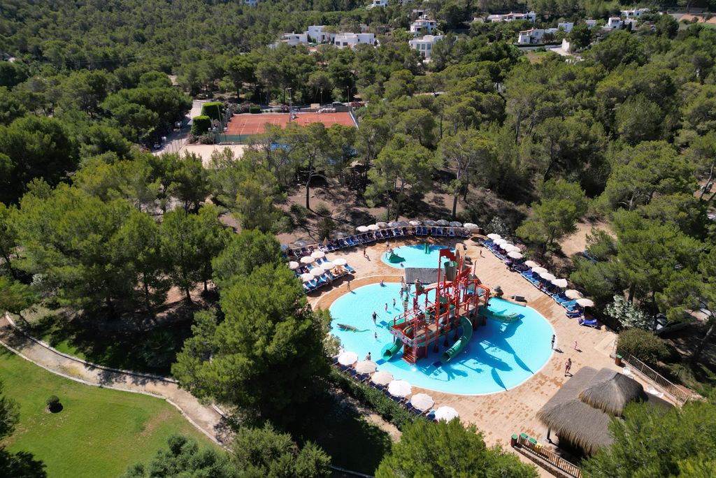 Fly & Go Invisa Figueral Resort Cala Blanca, Hot. Trinidad Halfpension Plus - Hotel