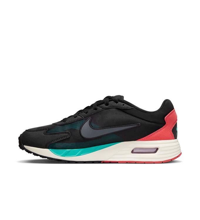 Nike Men Air Max Solo Sneakers