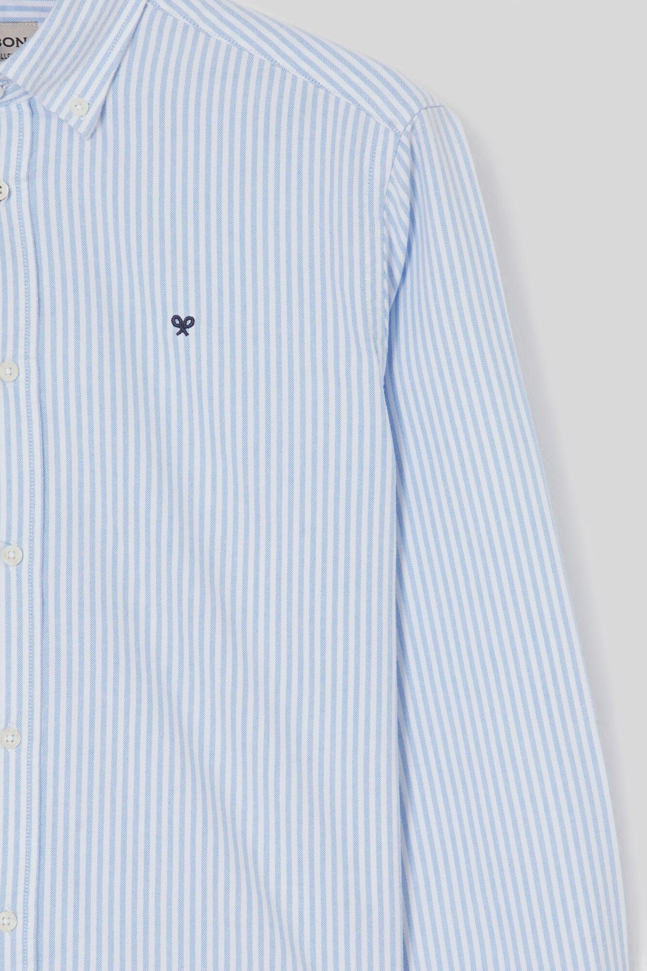 Camisa esportiva oxford azul-clara com listra central - Azul
