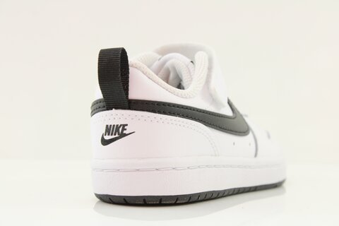 Nike Sneaker