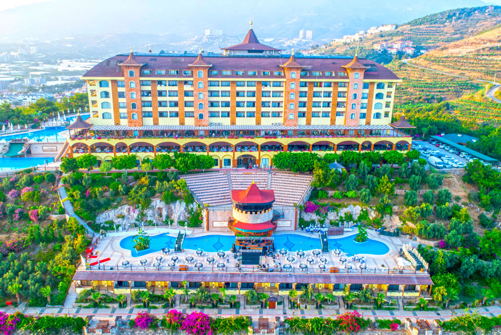 Toppers van Oranje, Utopia World Muziekreis Ultra All Inclusive - Hotel