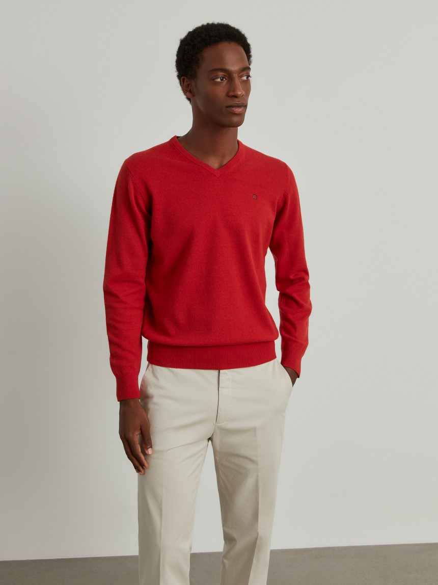 Pullover de lã decote em V