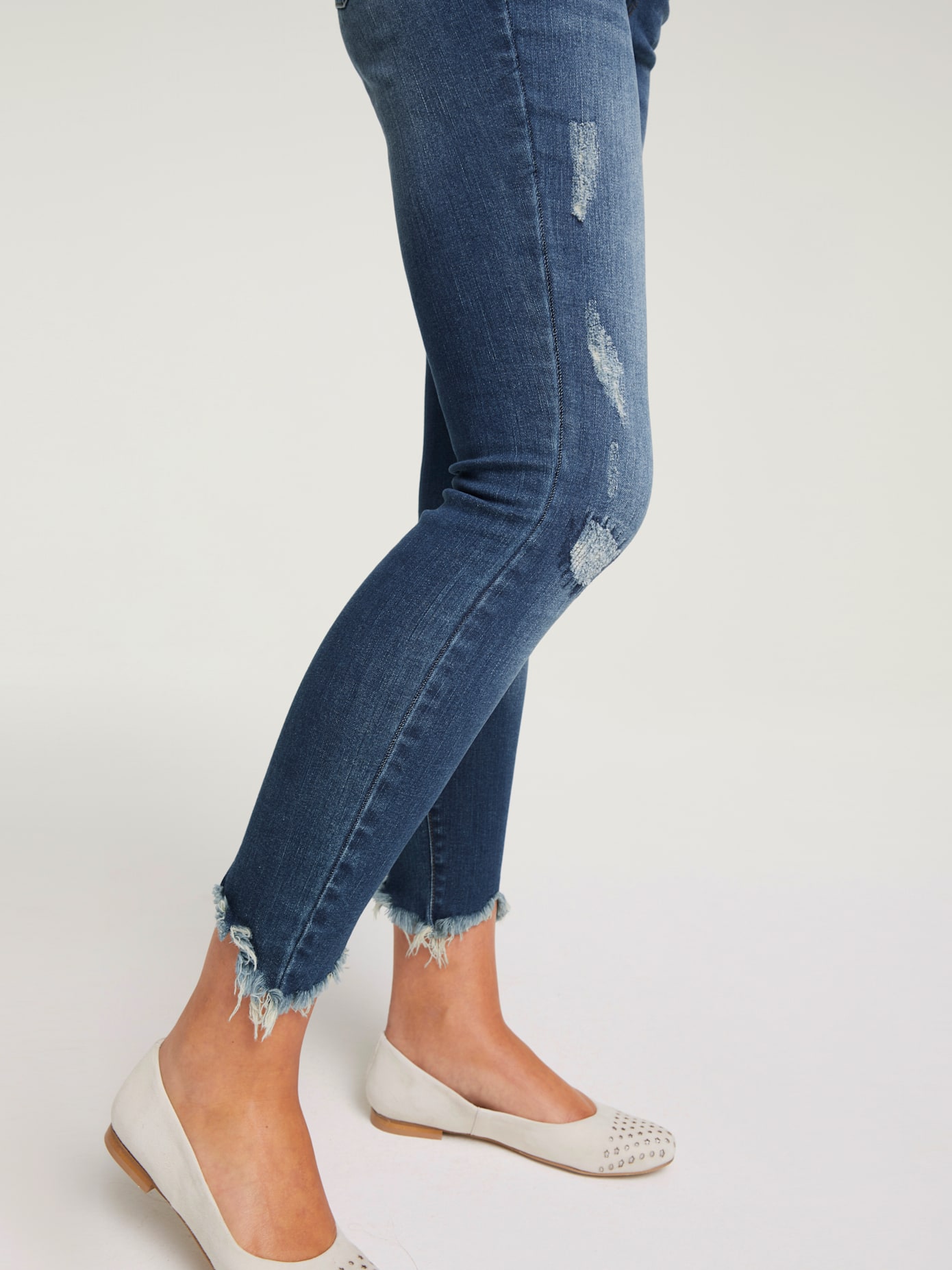 Jeans effet ventre plat coupe skinny tendance