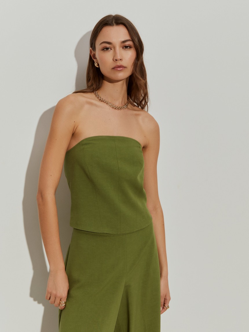 Top bandeau justo com linho
