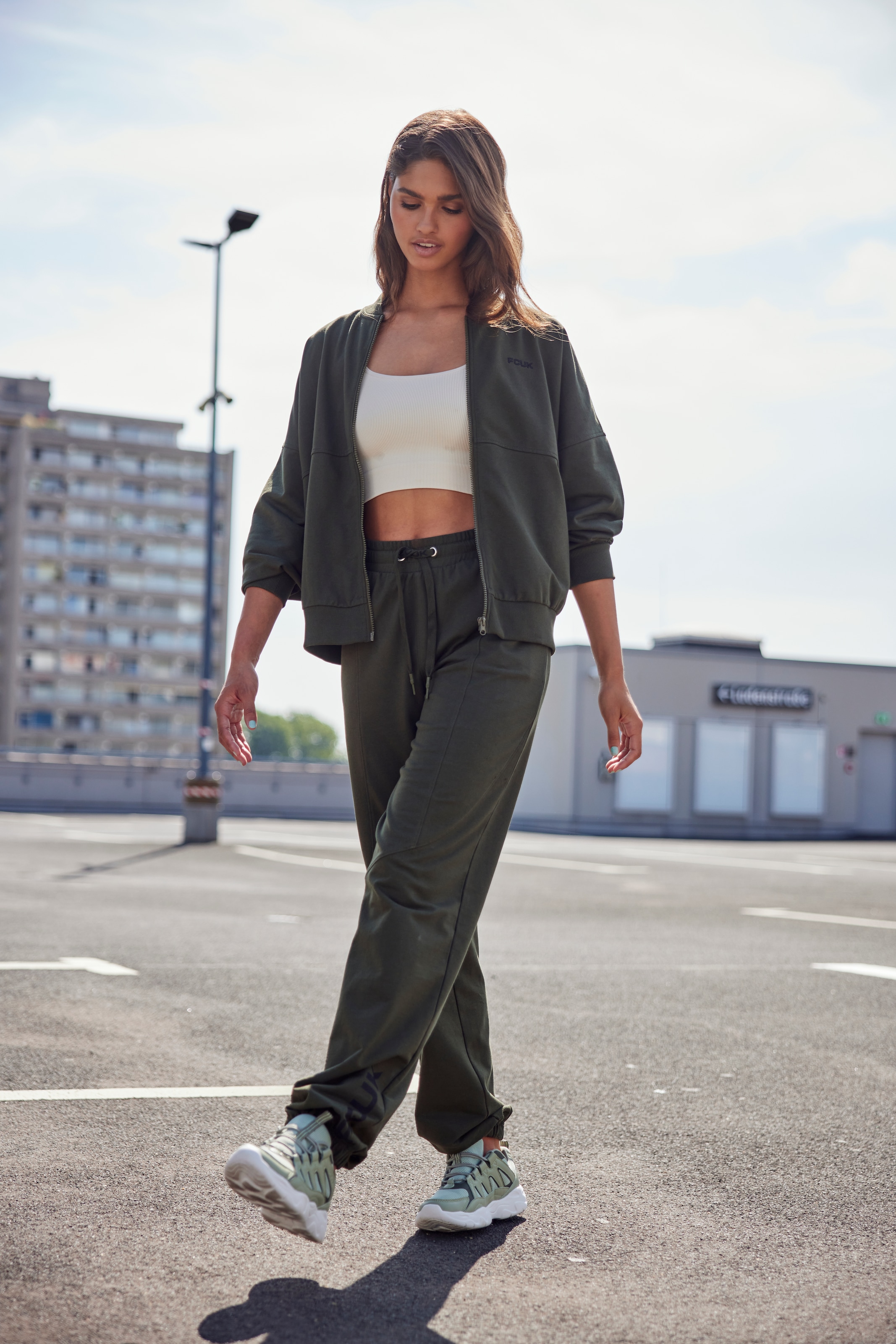 FCUK Sweatjacke , mit Kragen und durchgehenden Reissverschluss