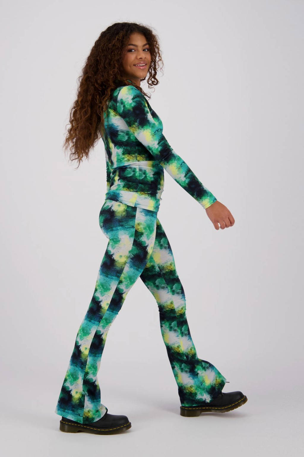 Raizzed flared broek Rae met all over print groen/zwart/wit