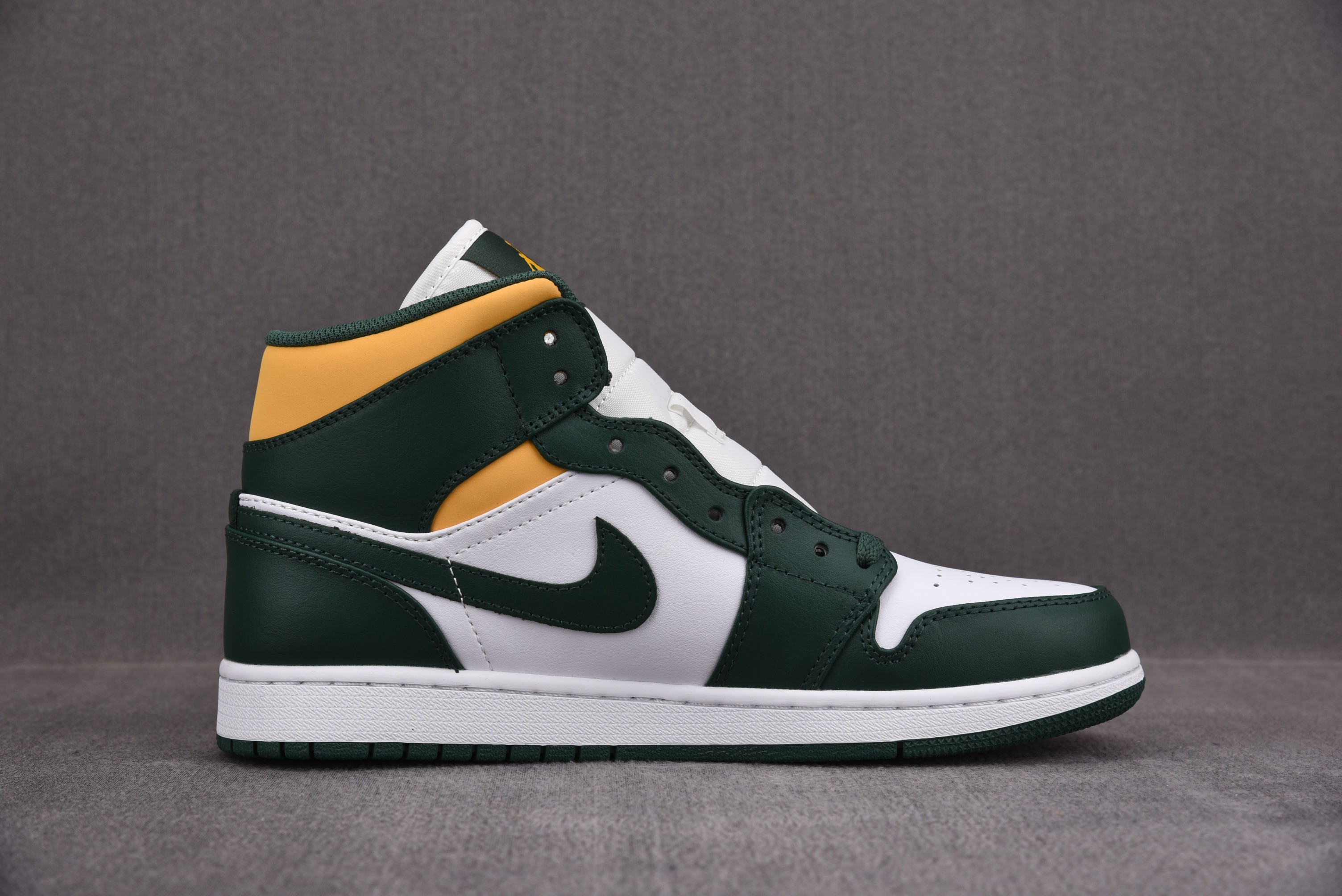 Jordan 1 Mid Sonics