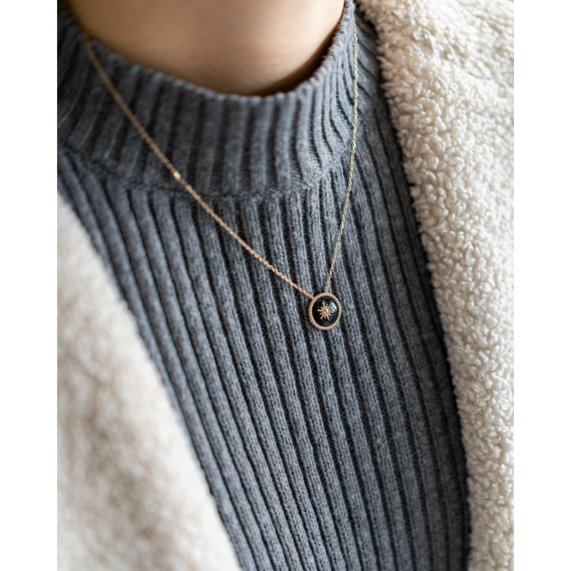 Collier Plaqué Or Tendance Soleil Noir