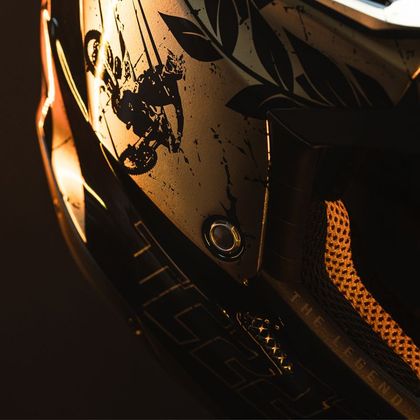 Casque cross Airoh AVIATOR 3 - TC 222 THE LEGEND 2023 - Noir / Jaune